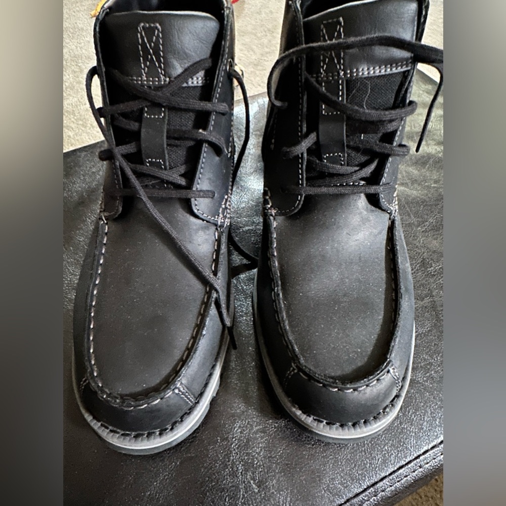 Men's size 10.5 Brand new Timberland OrthoLight